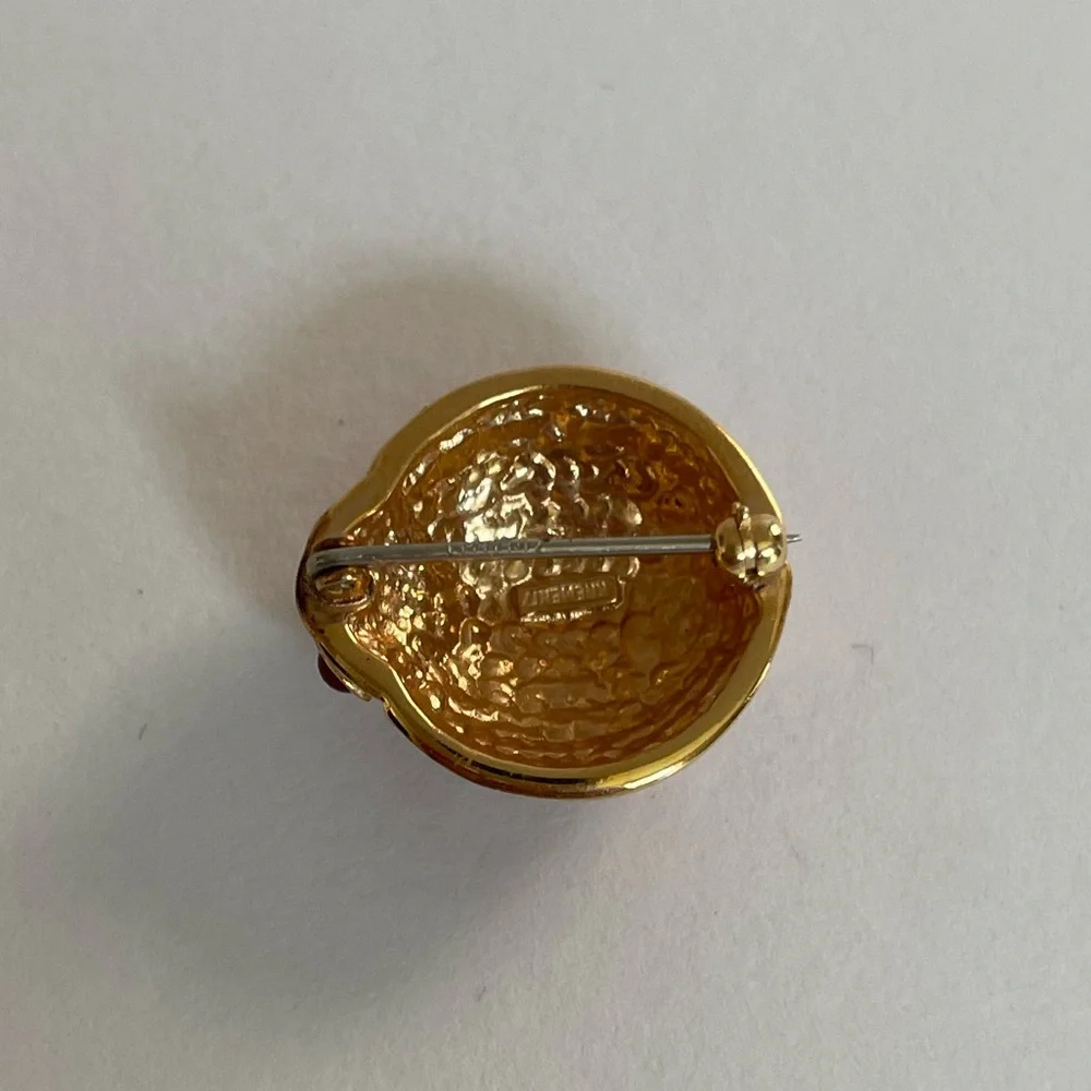 Ladybug Pin - Picture 5 of 7